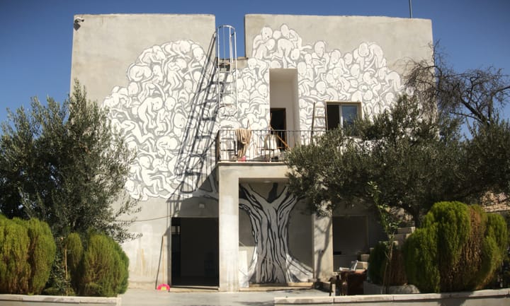 Destrói-se a casa, não a resistência